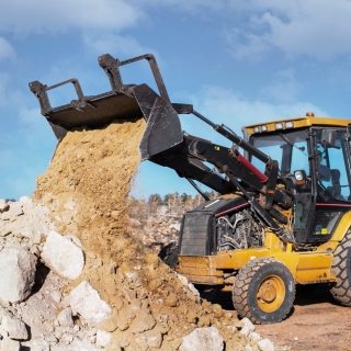 Aluguel de equipamentos de terraplenagem Porto feliz Recapeamento asfáltico em vias Araçoiaba da Serra Piso intertravado em estacionamentos Boituva